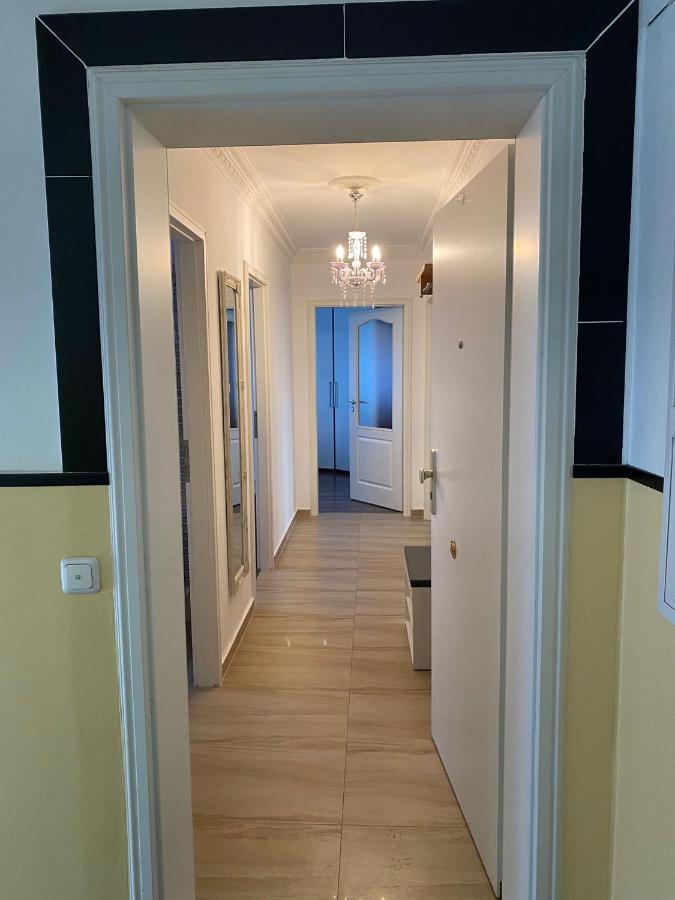 Geraeumige Und Schoene Wohnung Direkt In Der Luebecker Innenstadt Exterior photo